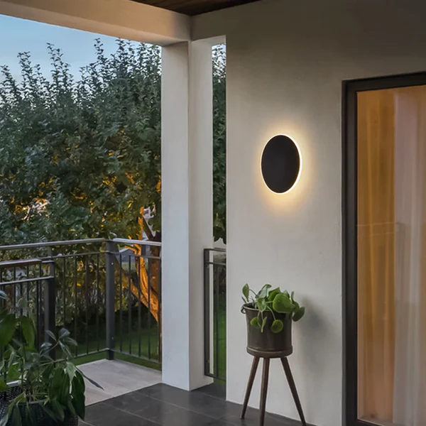 Solvian | LED Wandlampe in runder Form