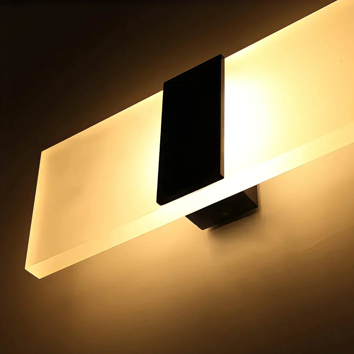 Zeyora | Rechteckige LED Wandleuchte