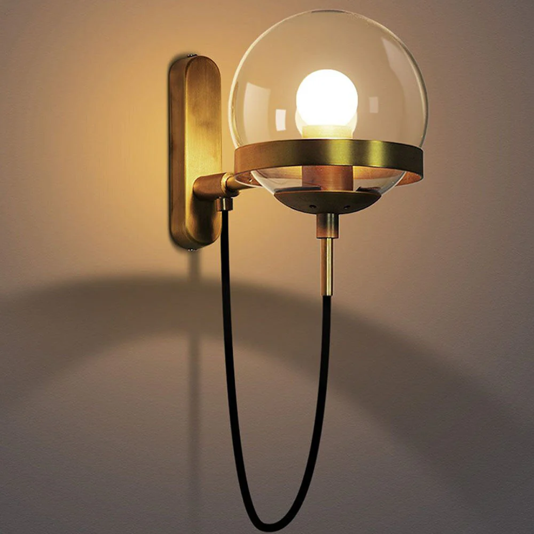 Eurica | Stilvolle Glaskugel Wandlampe