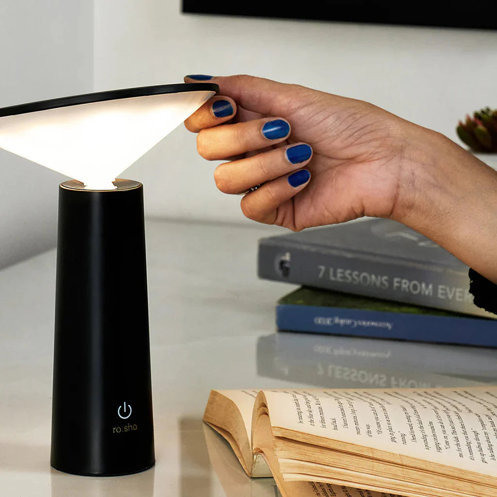 Trivora | LED Tischlampe mit Kegeldesign