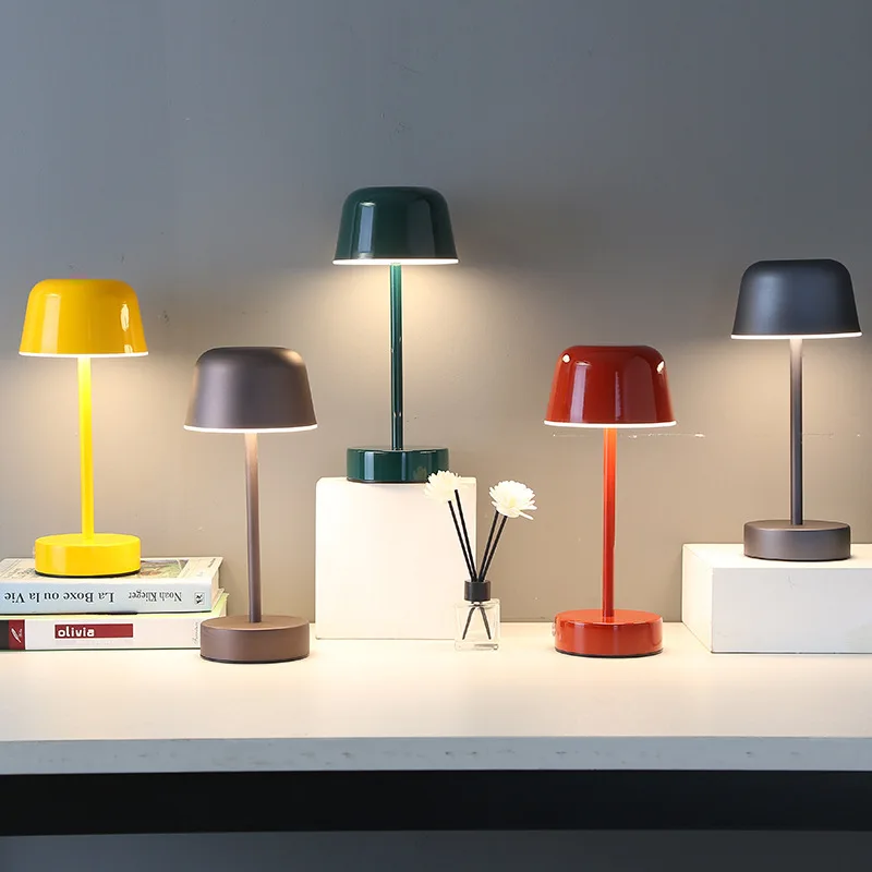 Elara | Moderne Minimalistische Tischleucht
