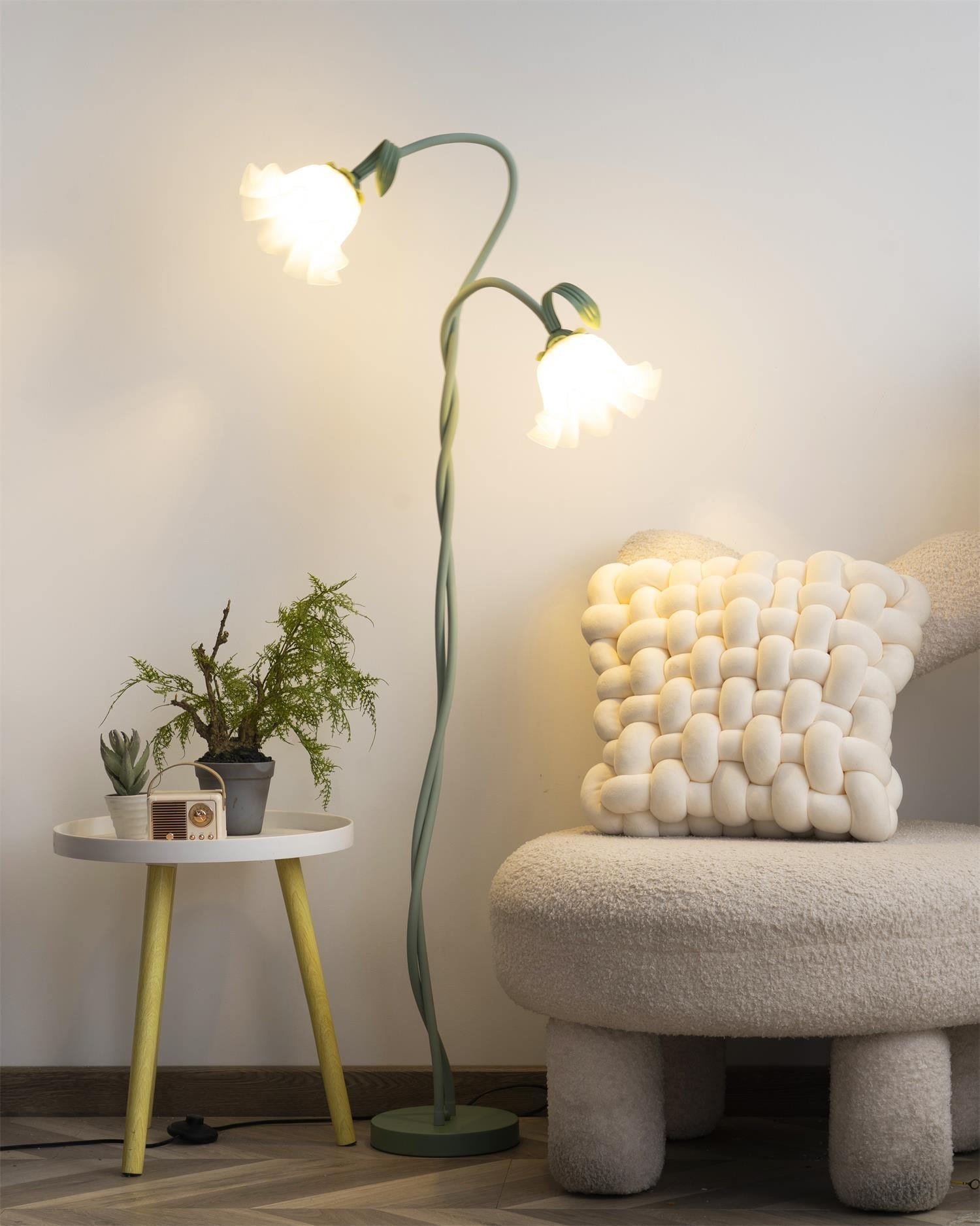 Bloomora | Blühende Design-Stehlampe