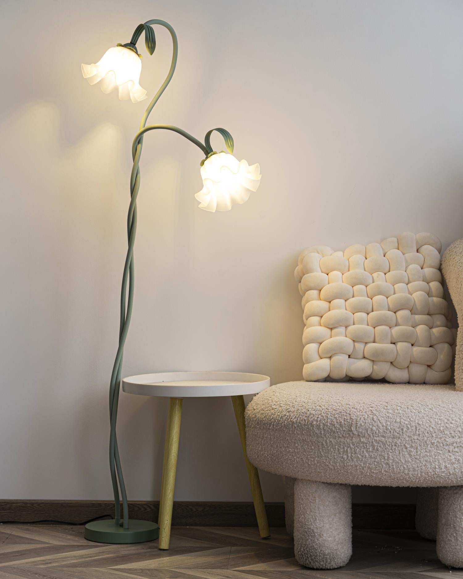Bloomora | Blühende Design-Stehlampe