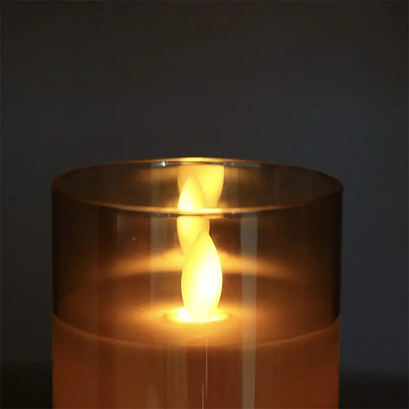Candly | LED-Kerze mit realistischer Flamme im Glasdesign | Dreier-Set