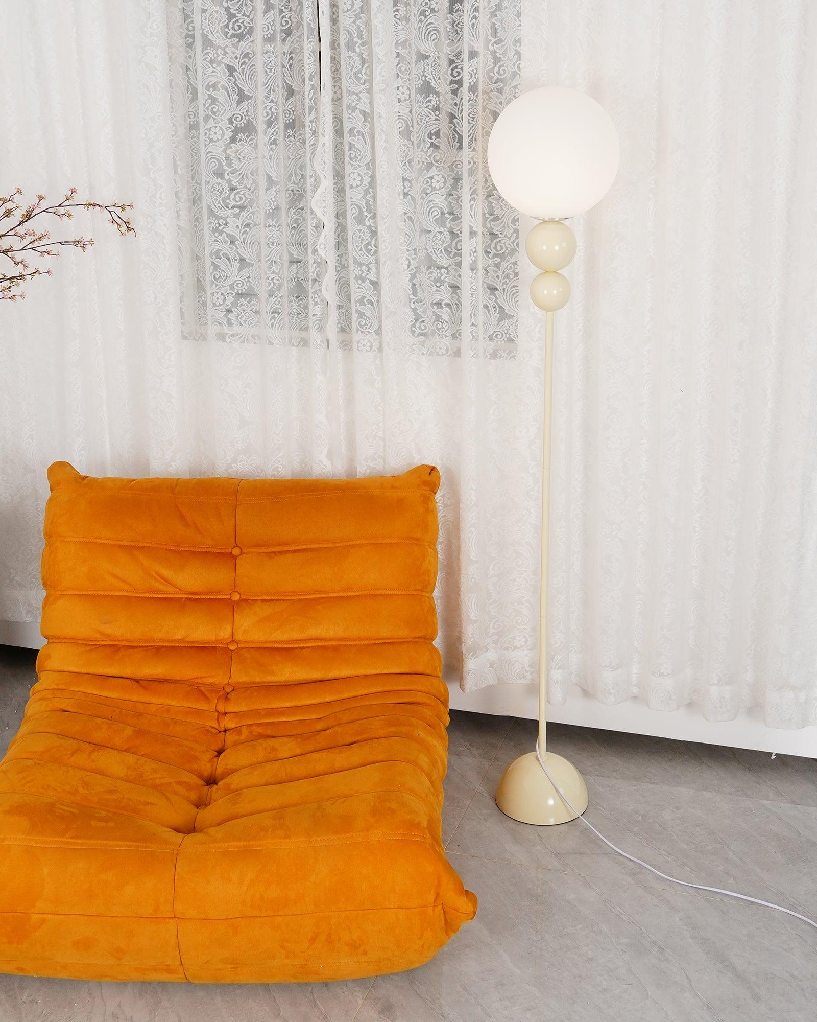 Marbelle | Retro Stehleuchte mit Kugel-Design
