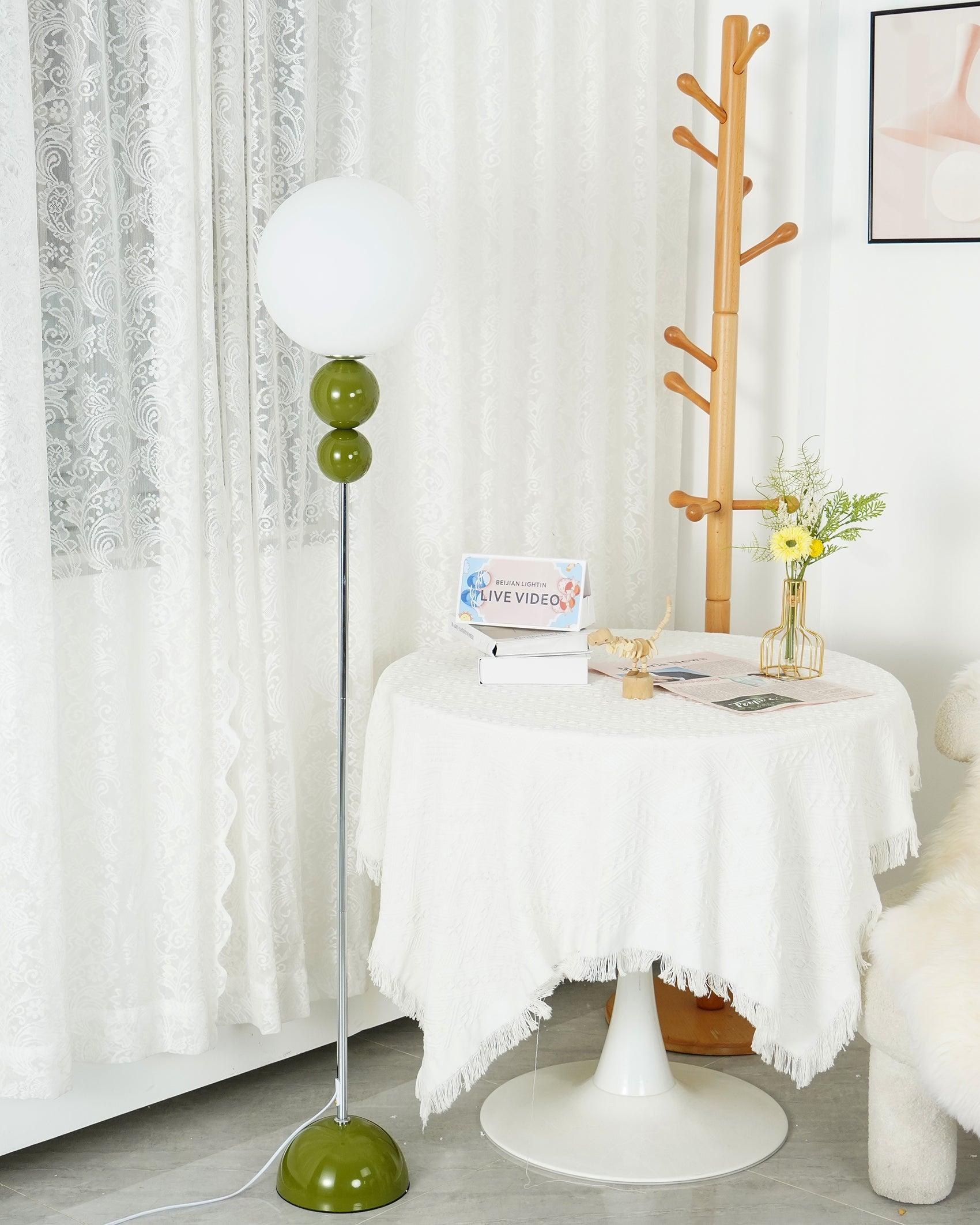 Marbelle | Retro Stehleuchte mit Kugel-Design