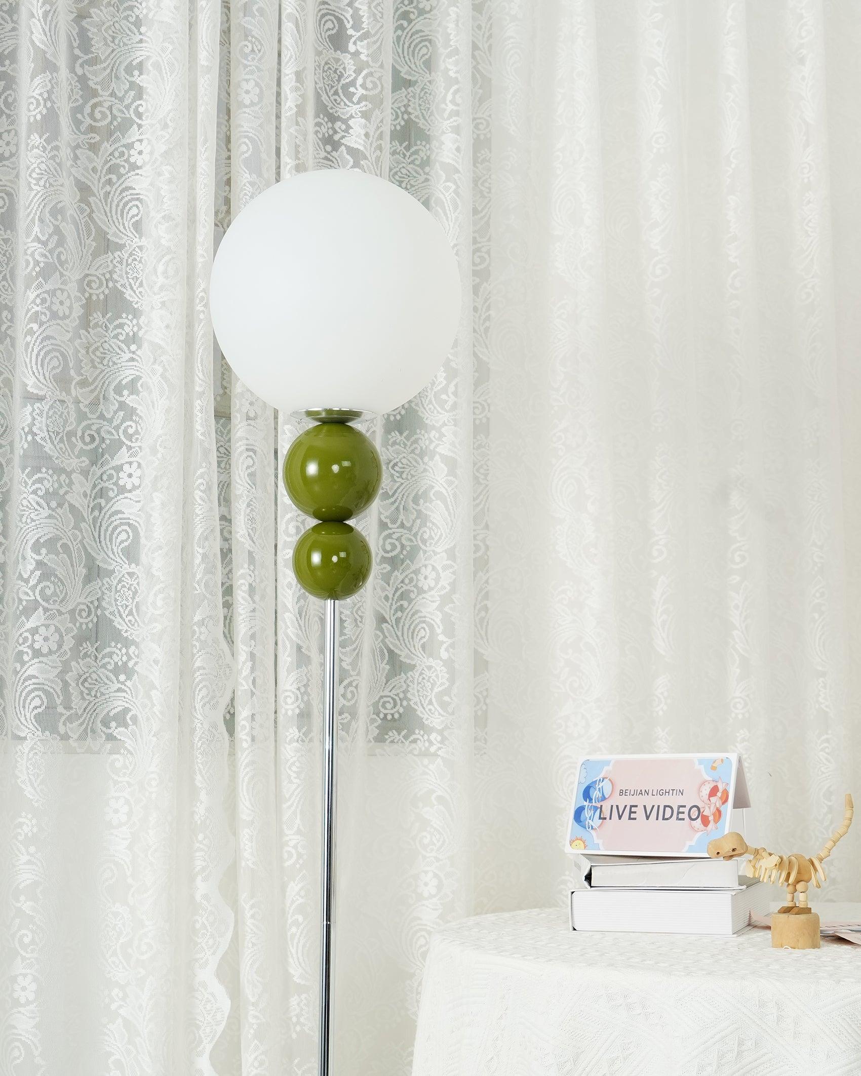 Marbelle | Retro Stehleuchte mit Kugel-Design