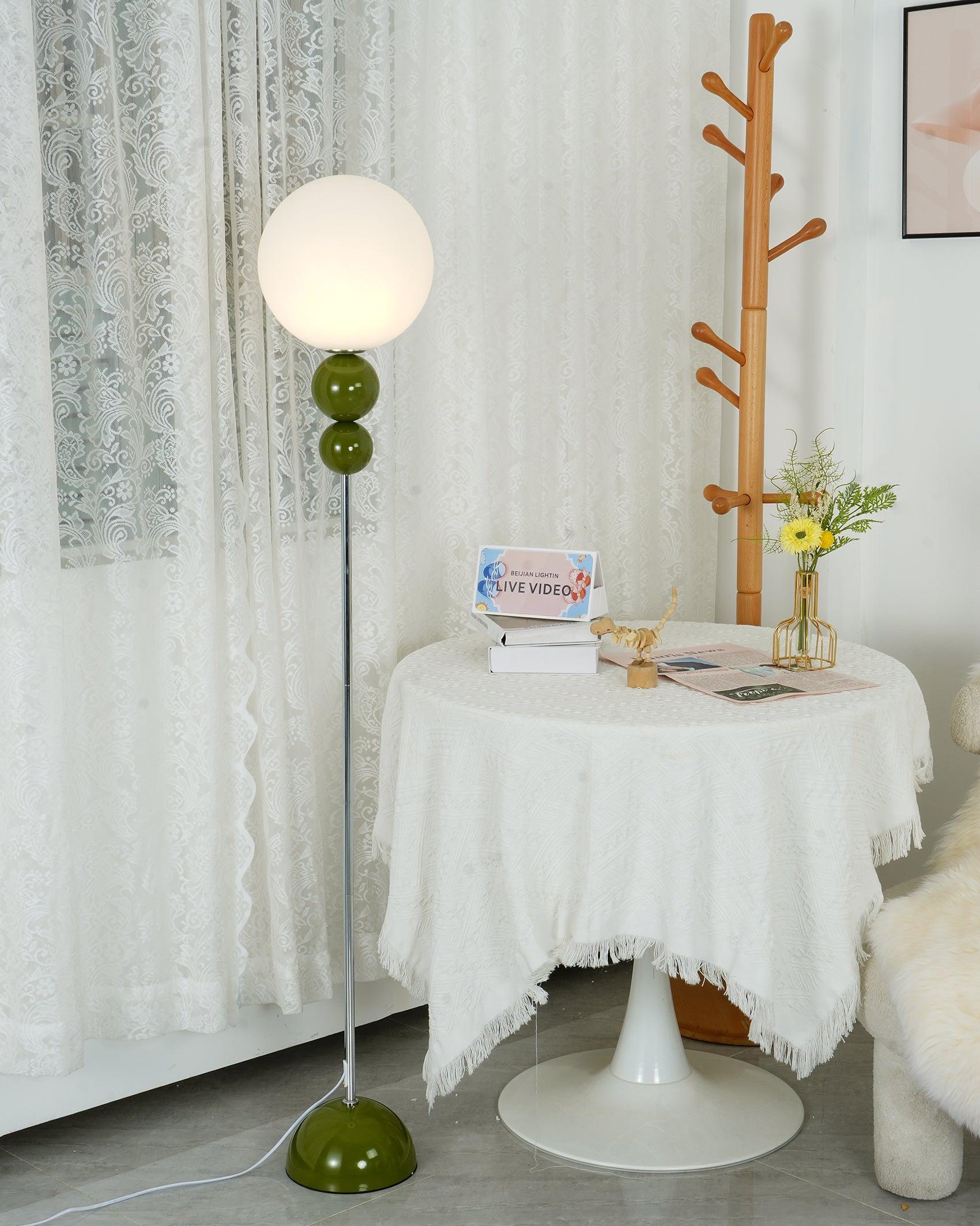 Marbelle | Retro Stehleuchte mit Kugel-Design