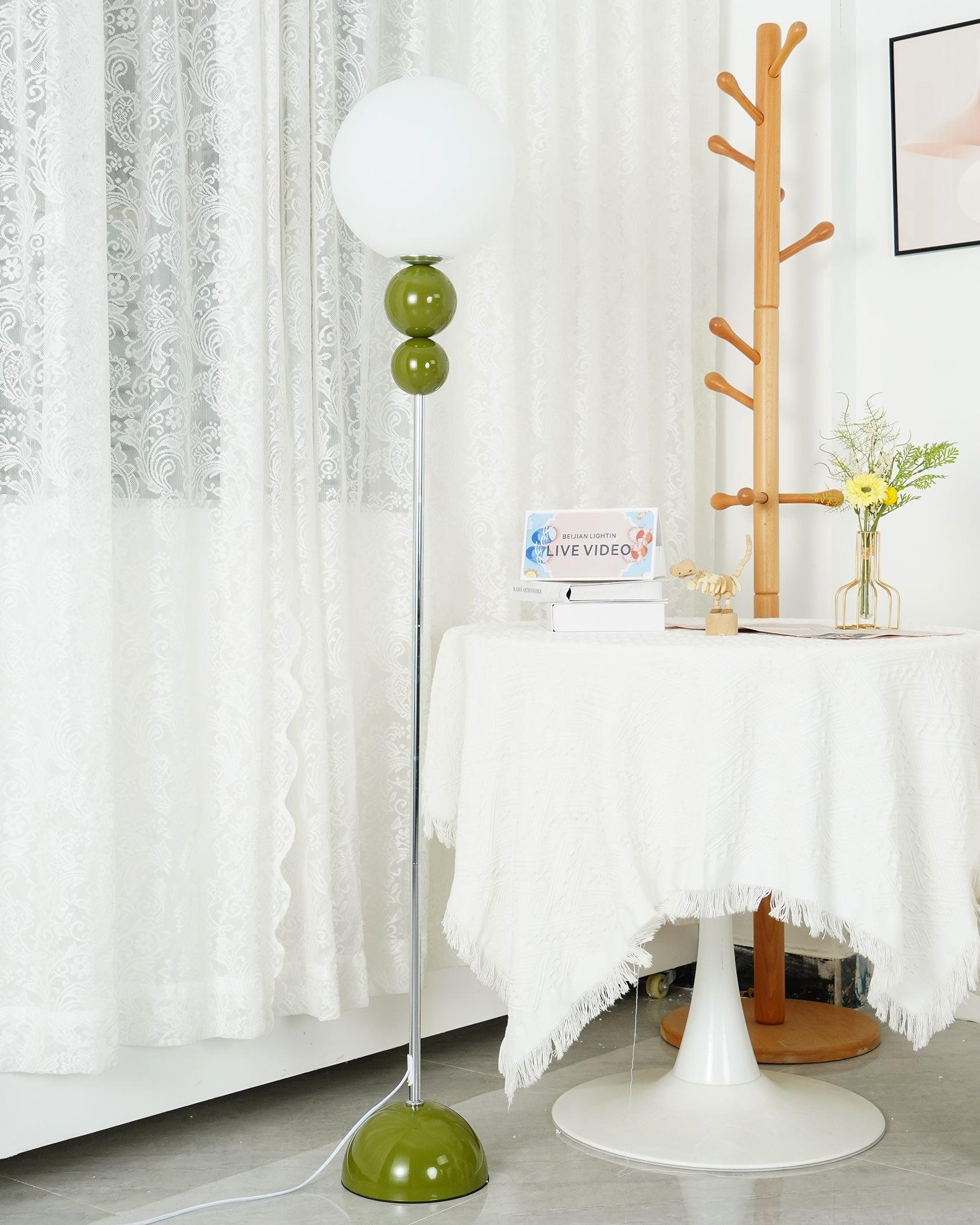 Marbelle | Retro Stehleuchte mit Kugel-Design