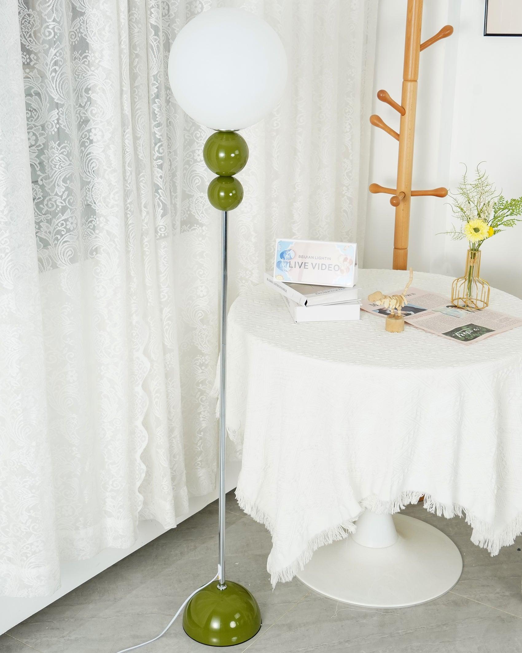 Marbelle | Retro Stehleuchte mit Kugel-Design