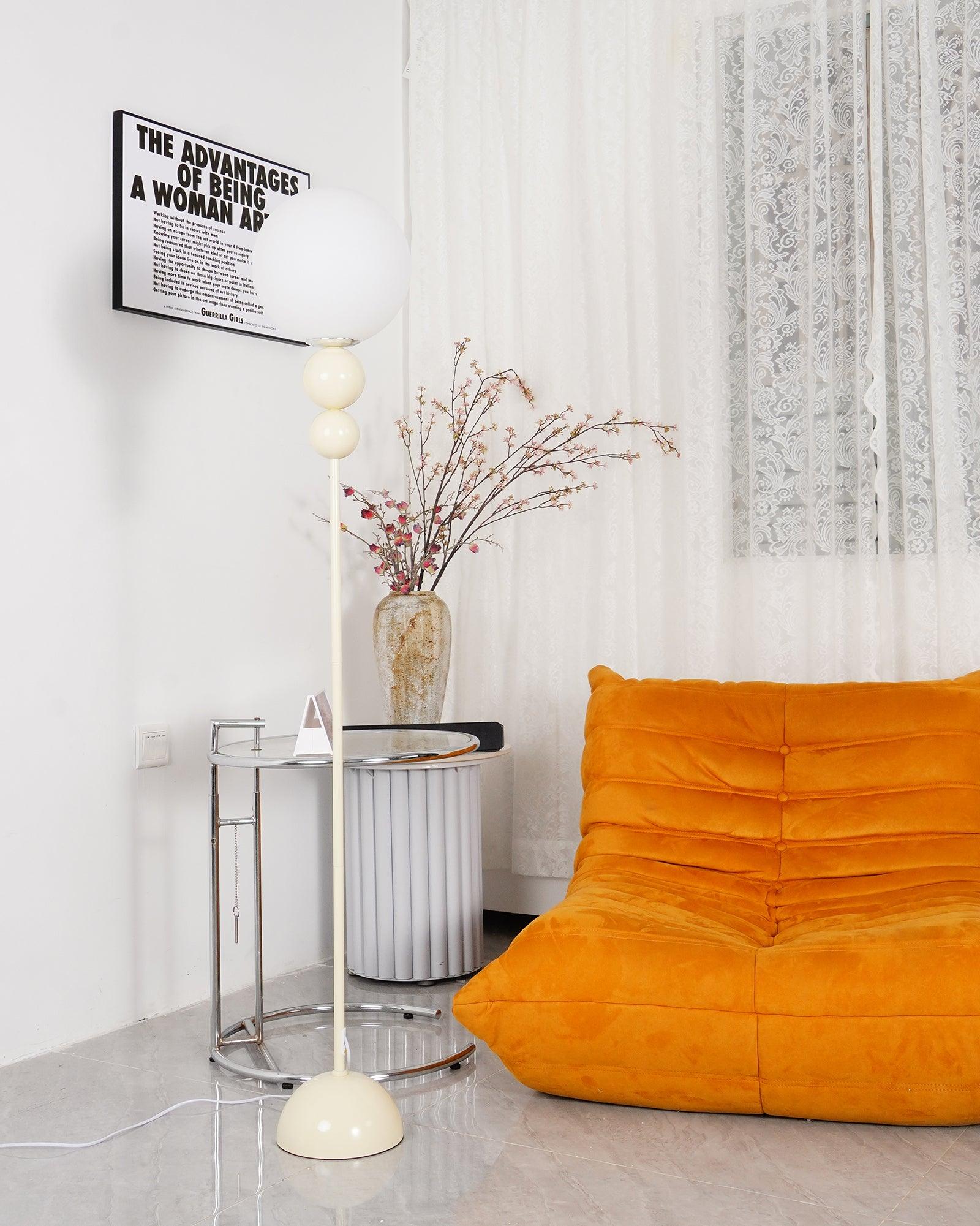 Marbelle | Retro Stehleuchte mit Kugel-Design