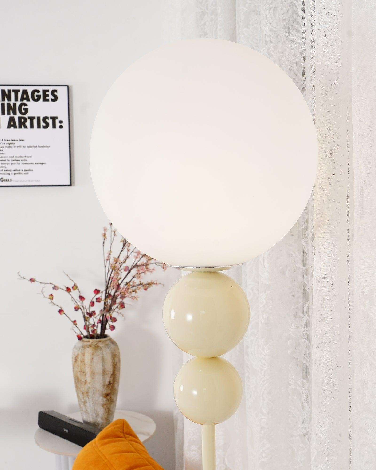 Marbelle | Retro Stehleuchte mit Kugel-Design