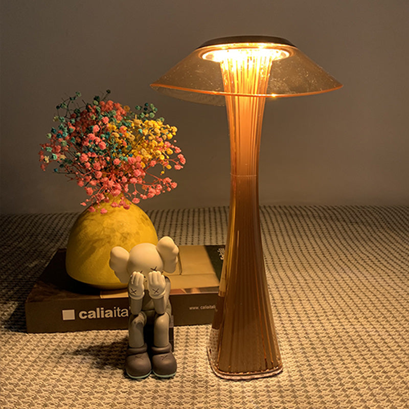 Seravine | Nachttischlampe im Modern-Stil