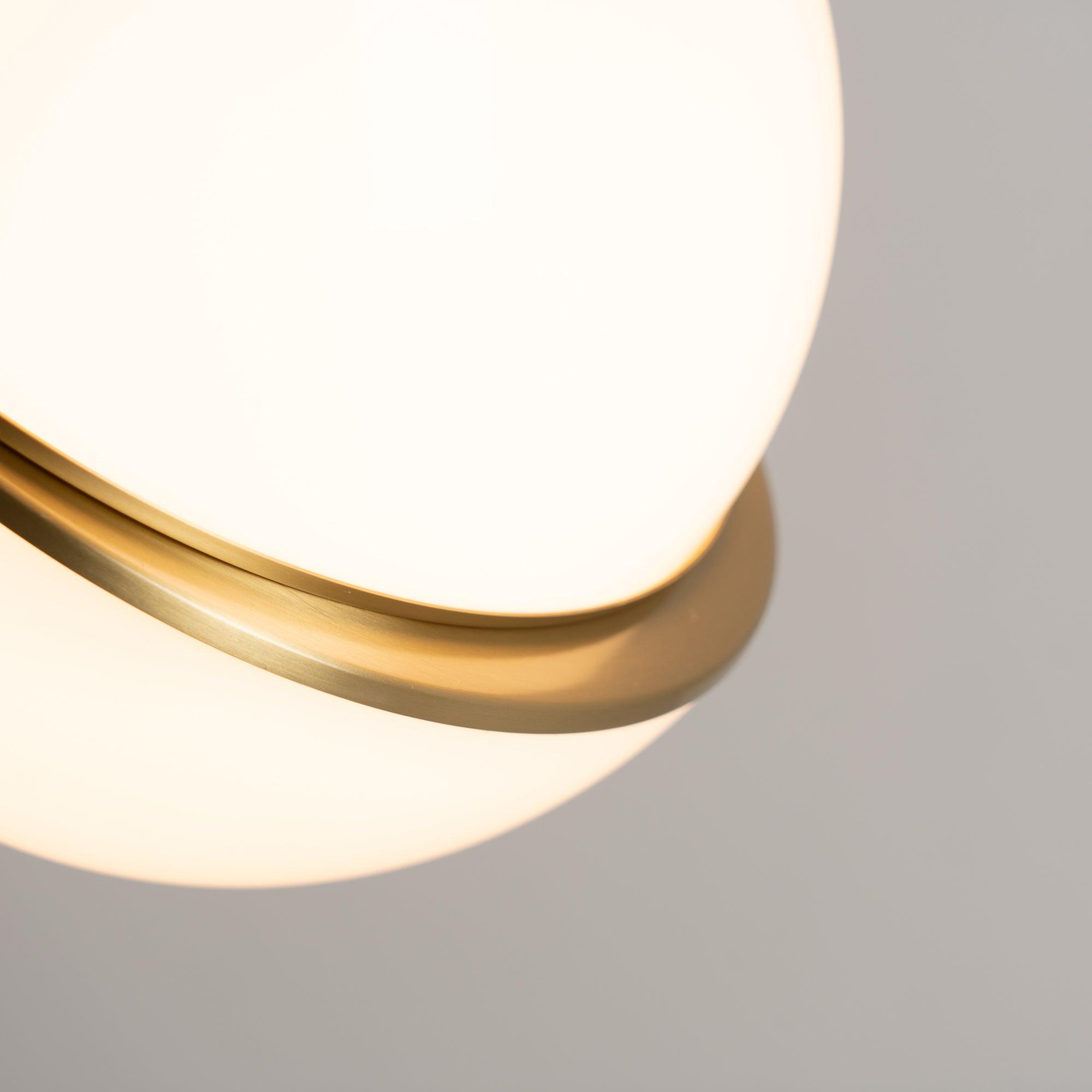 Solenne | Kugel Pendelleuchte mit Goldakzent