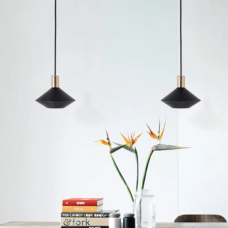 Italia | Minimalistische LED Pendelleuchte Modern Schwarz
