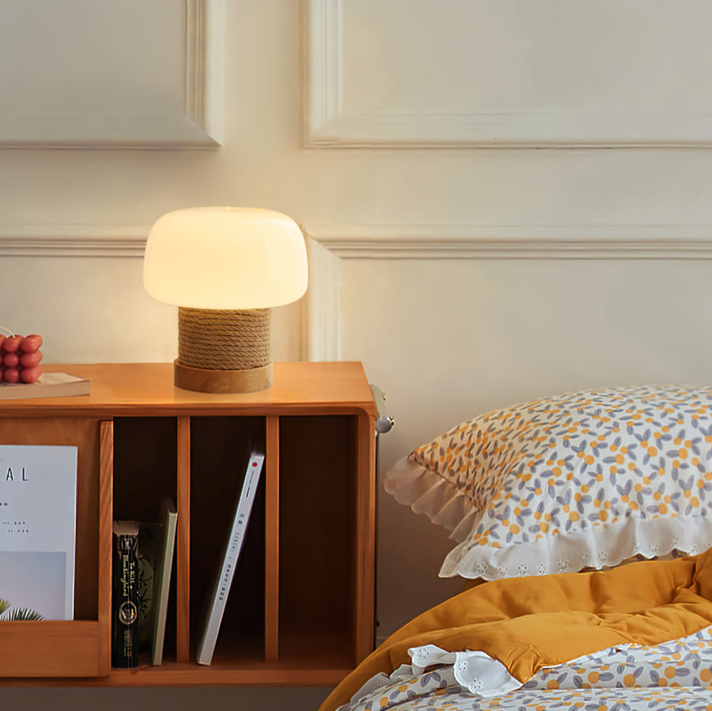 Lumo | Moderne LED Tischlampe Minimalistisch Holzfuß