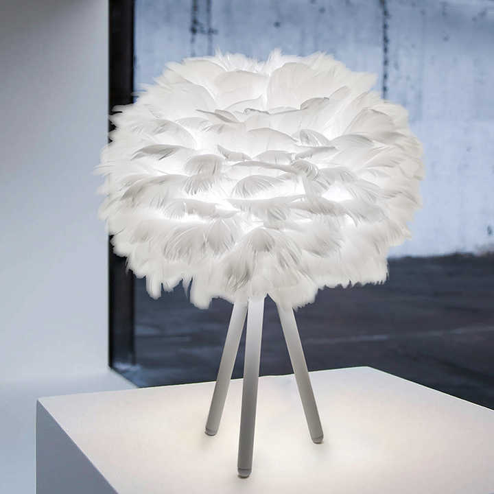 Seraphis – LED Tischleuchte im Feder-Design