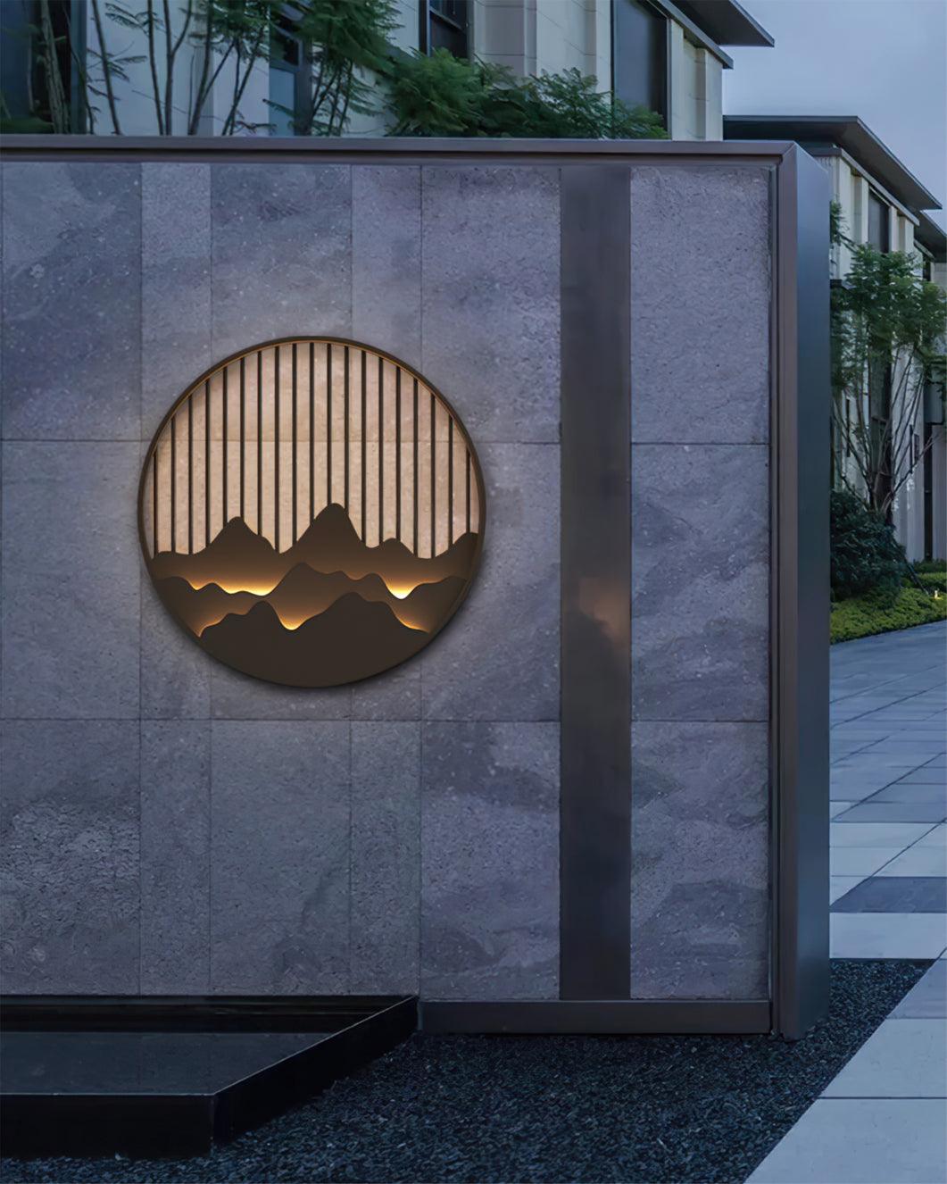 Montira | LED Wandleuchte mit Bergmotiv