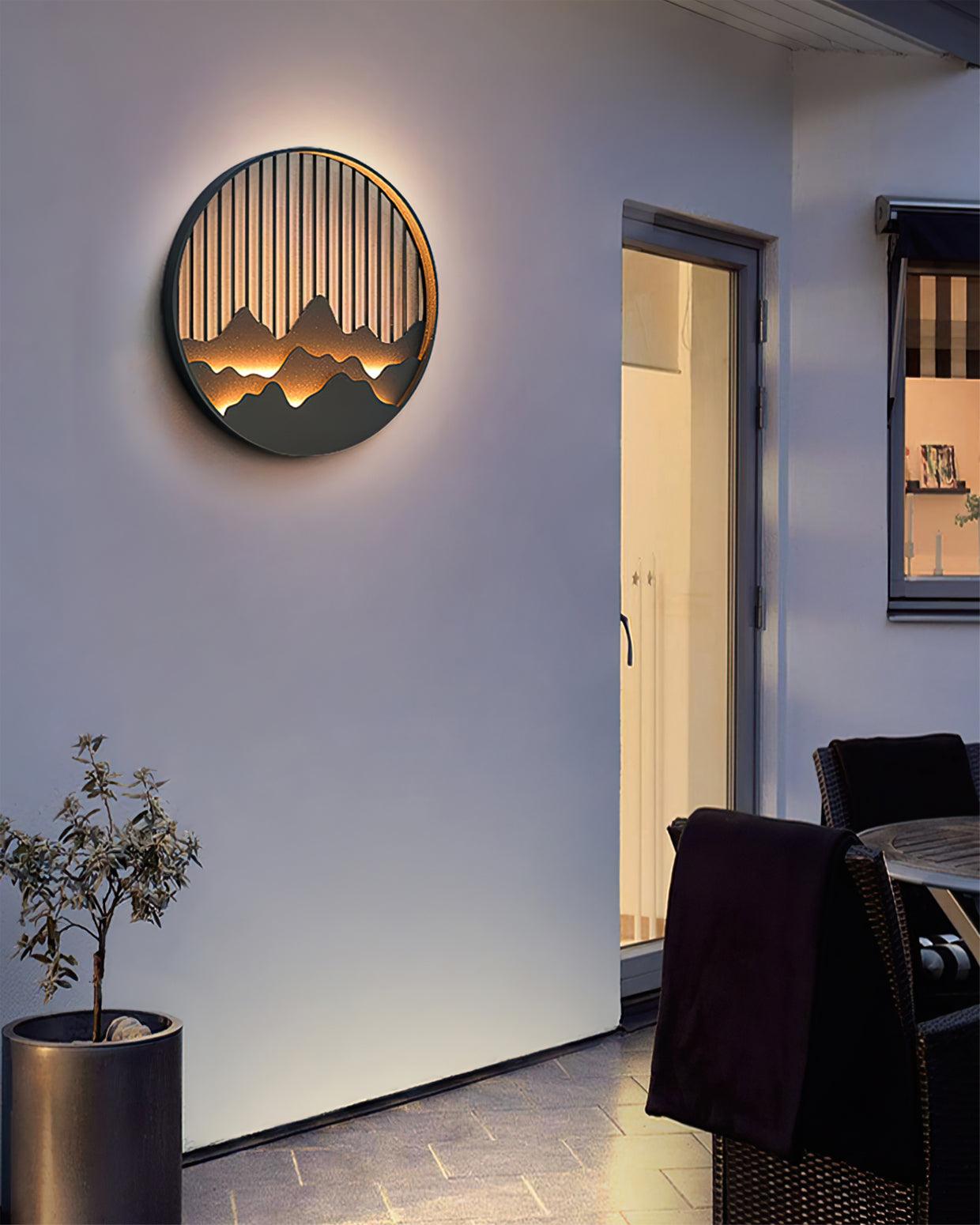 Montira | LED Wandleuchte mit Bergmotiv