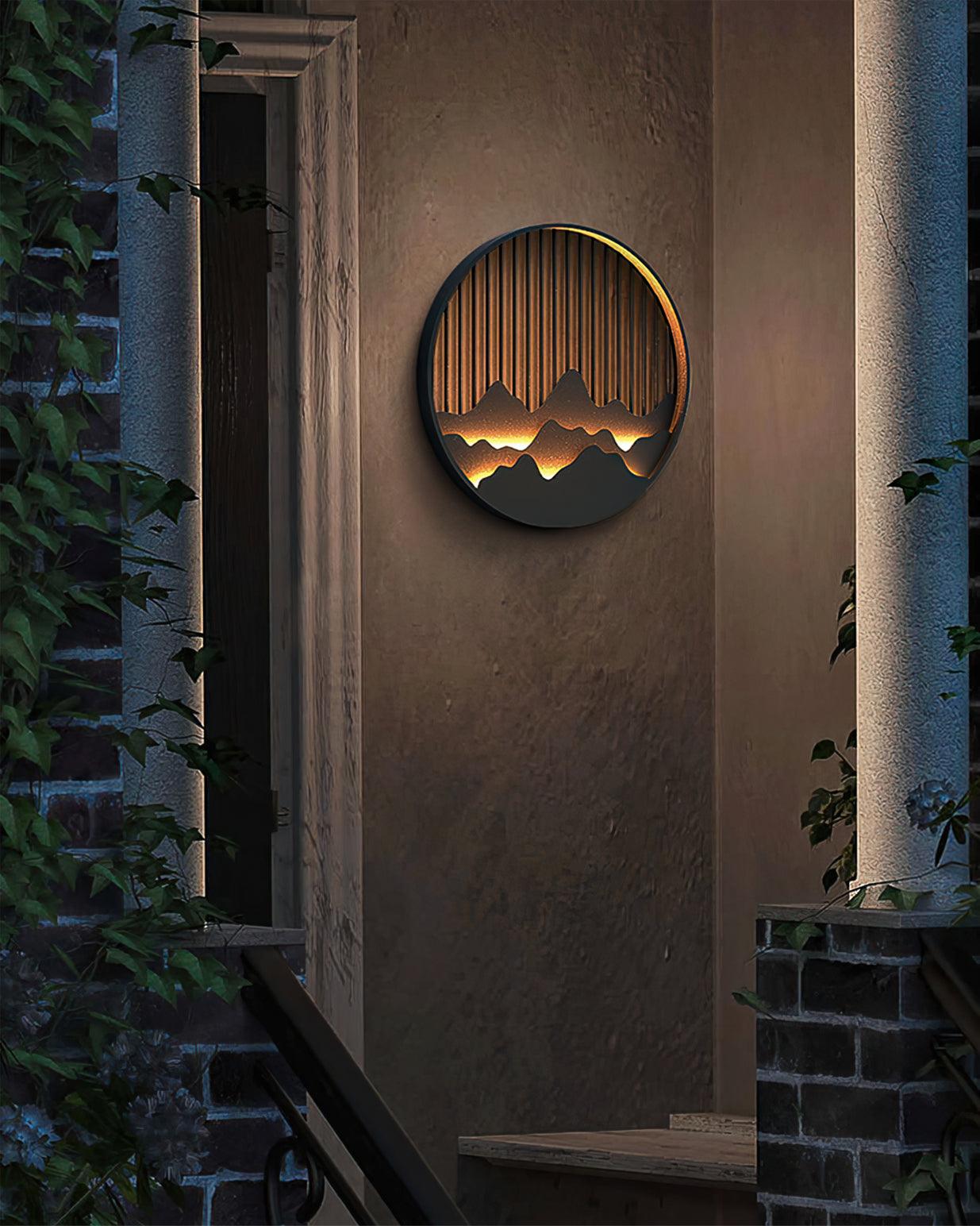 Montira | LED Wandleuchte mit Bergmotiv