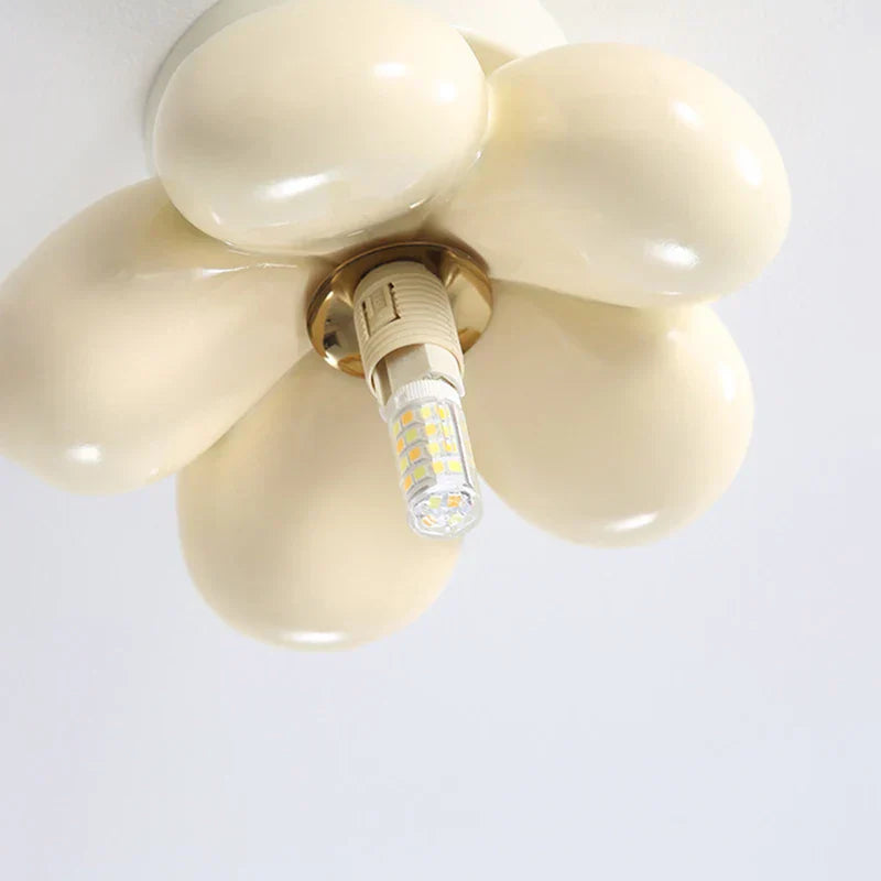 Nordia | Blume Glas Deckenleuchte Skandinavisch