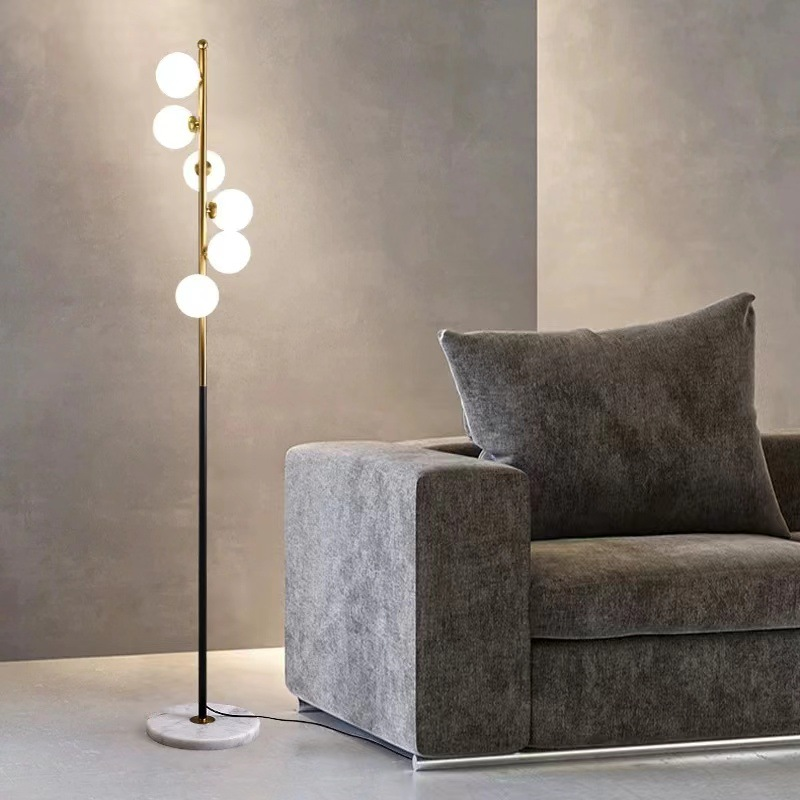 Celestina | Designer Stehlampe mit Kugellicht