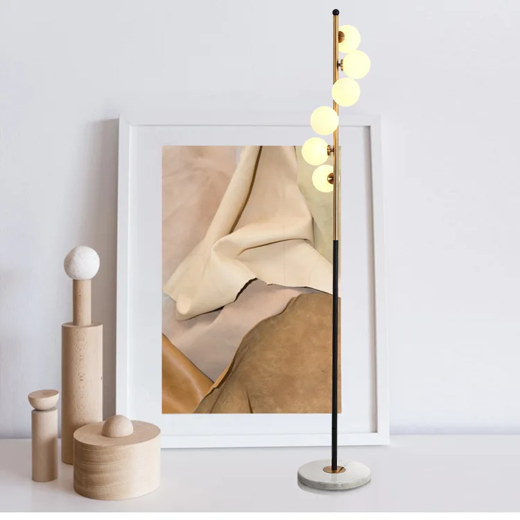 Celestina | Designer Stehlampe mit Kugellicht