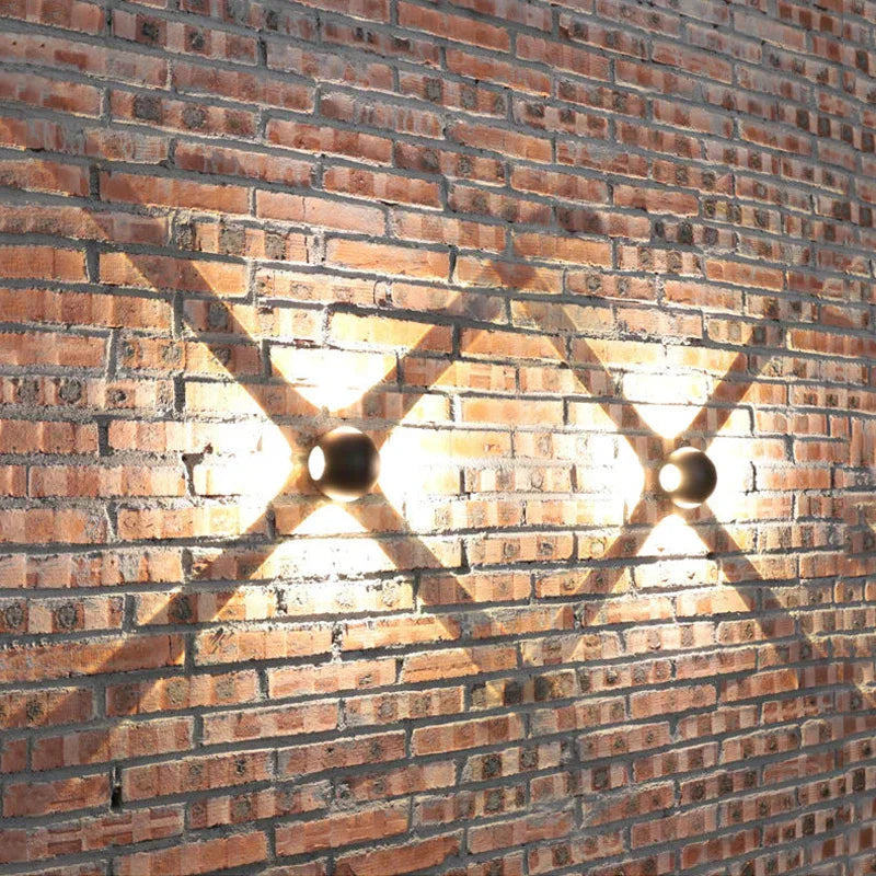 Elyra | LED Kugel Wandleuchte