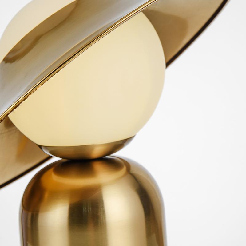 Aurelia | Moderne LED Tischlampe Gold