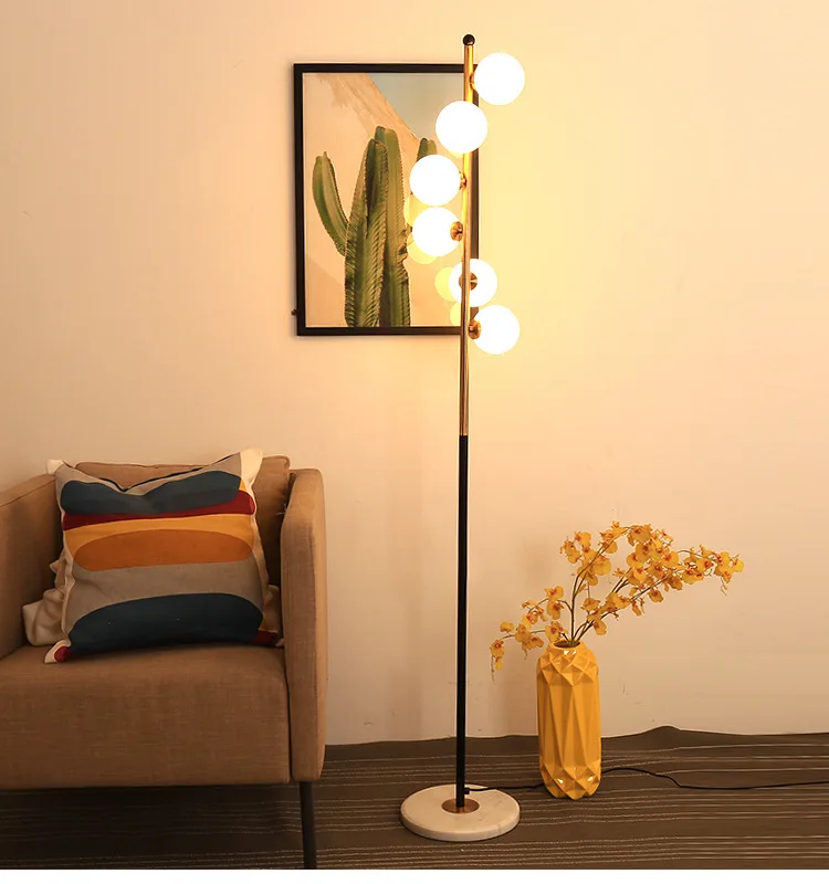 Celestina | Designer Stehlampe mit Kugellicht