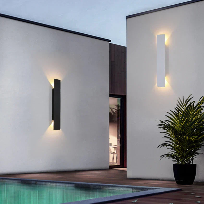 Ardent | Moderne Vertikale LED-Wandleuchte