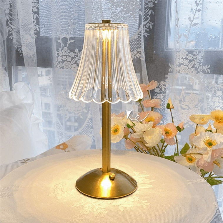 Luminique | Tischleuchte mit Geriffeltem Glasschirm