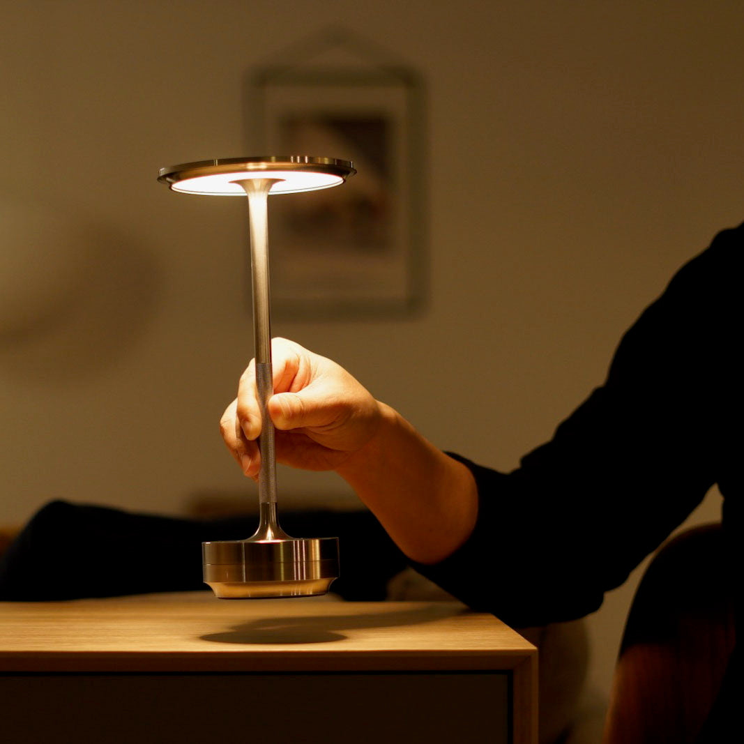 Lumora | Minimalistische LED-Tischleuchte