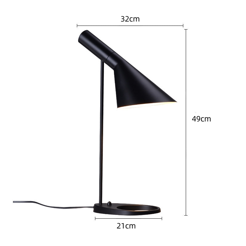 Norvia | LED Schreibtischlampe im modernen Design
