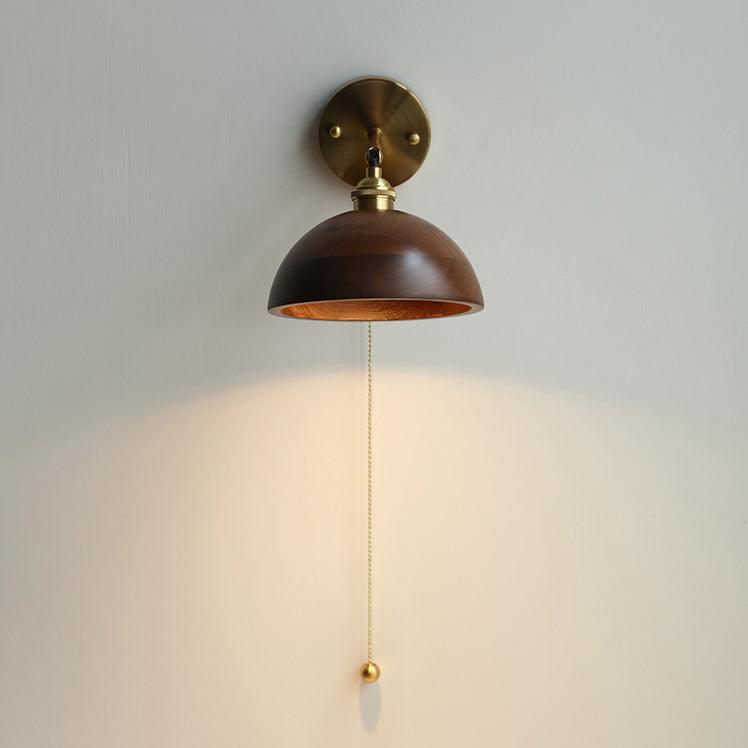 Nora | Skandinavische Walnuss Holz-Wandlampe