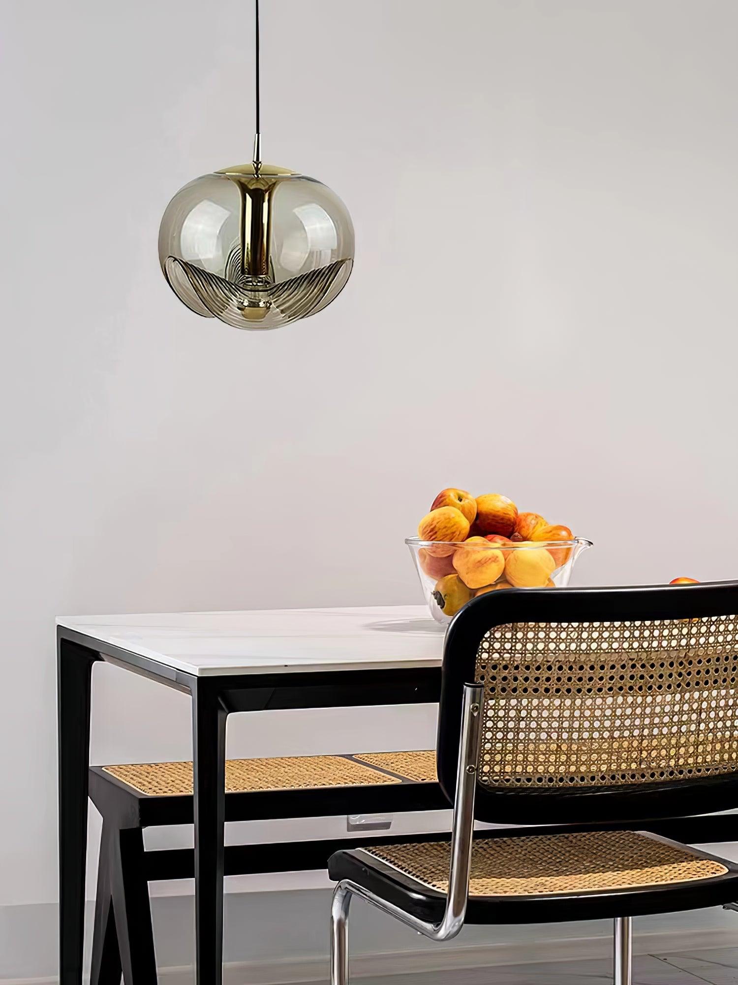 Alviera | Glas Pendelleuchte mit Skulpturform