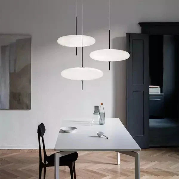 Ovalis | Pendelleuchte mit Glasdiffusor