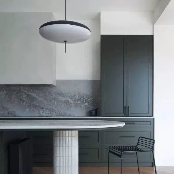 Ovalis | Pendelleuchte mit Glasdiffusor