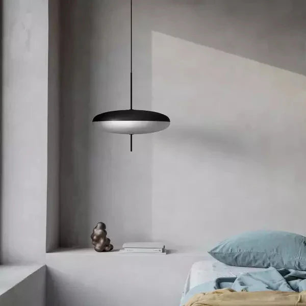 Ovalis | Pendelleuchte mit Glasdiffusor