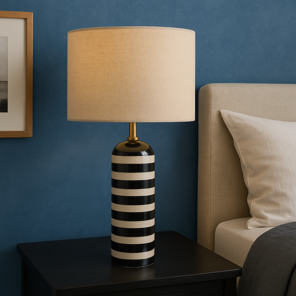 Calvory | Moderne Tischleuchte im Streifen-Design