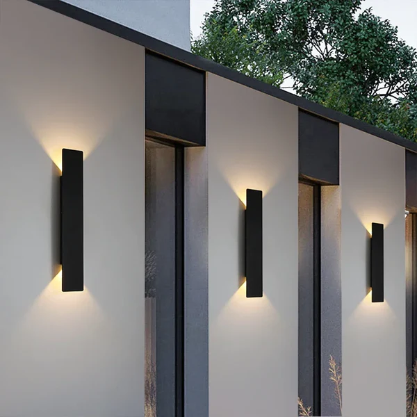 Ardent | Moderne Vertikale LED-Wandleuchte