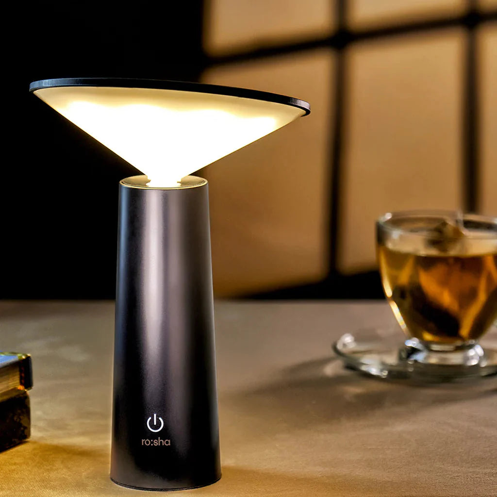 Trivora | LED Tischlampe mit Kegeldesign