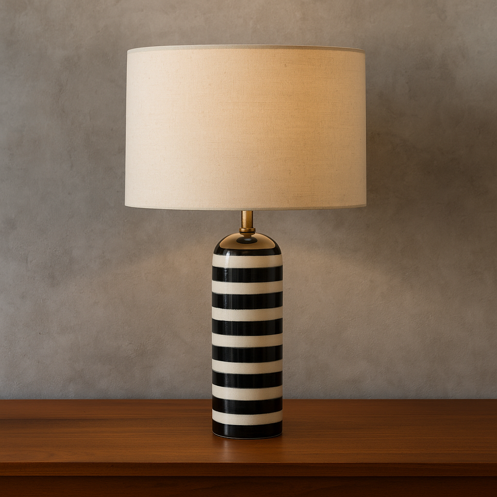 Calvory | Moderne Tischleuchte im Streifen-Design