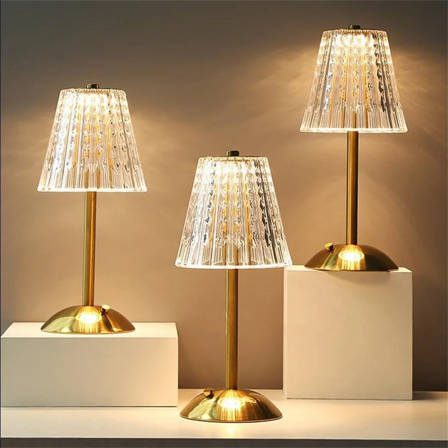 Luminique | Tischleuchte mit Geriffeltem Glasschirm