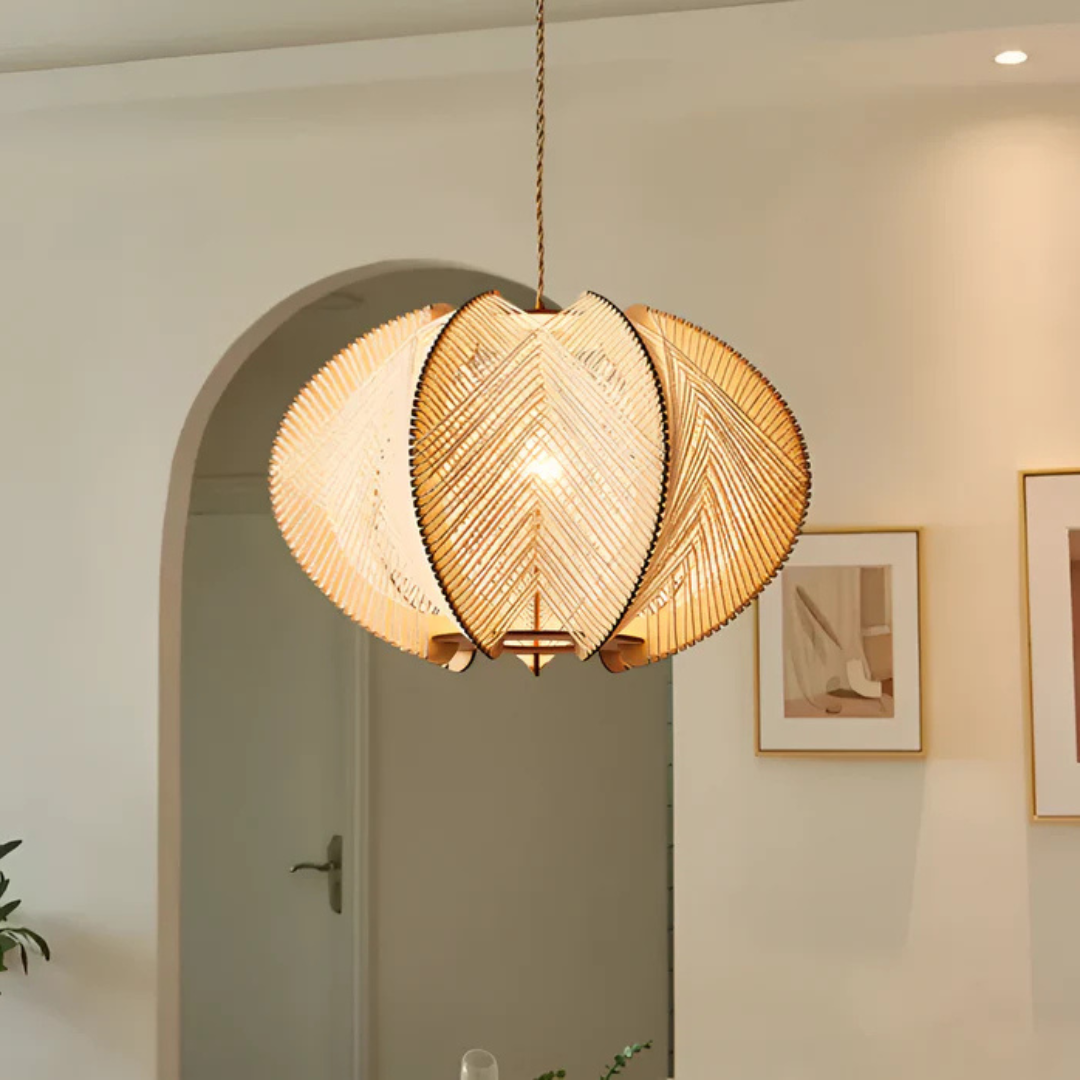 Kalani | Pendelleuchte im Rattan-Blätterdesign