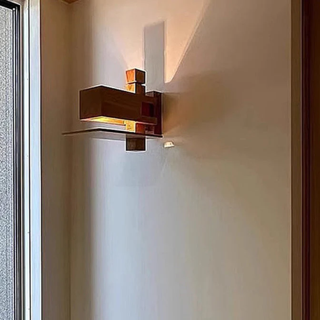 Ronan | Wandlampe aus Backsteinholz