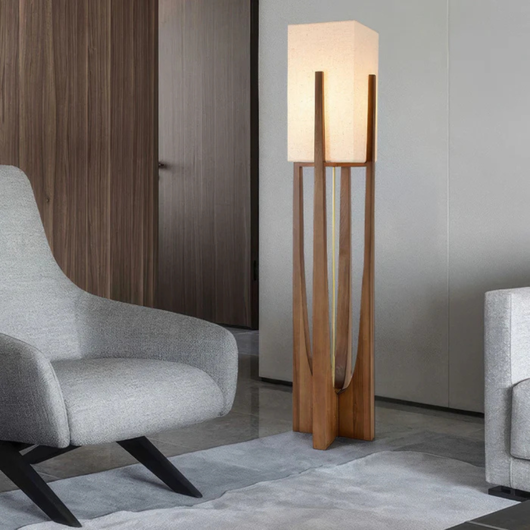 Elvara | Stehleuchte im Holzrahmen-Design