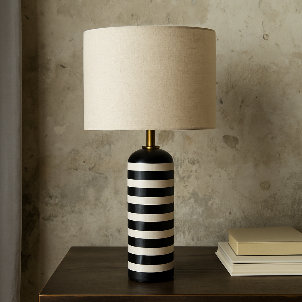 Calvory | Moderne Tischleuchte im Streifen-Design