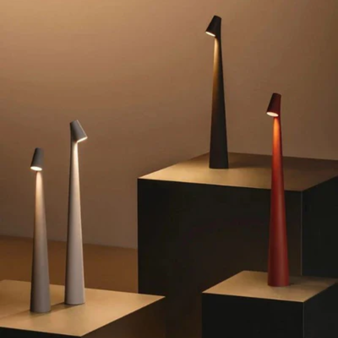 Norvia | Stehleuchte modern schlank