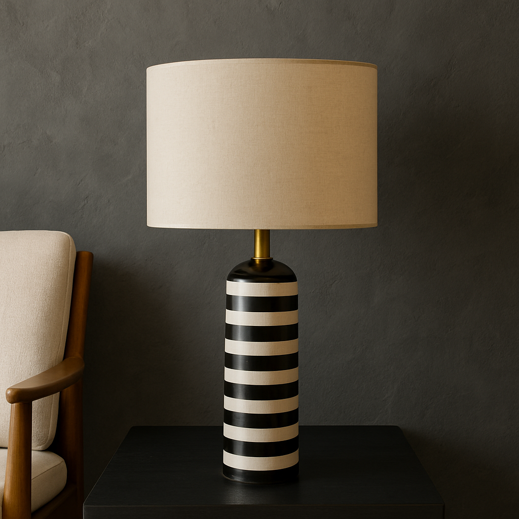 Calvory | Moderne Tischleuchte im Streifen-Design